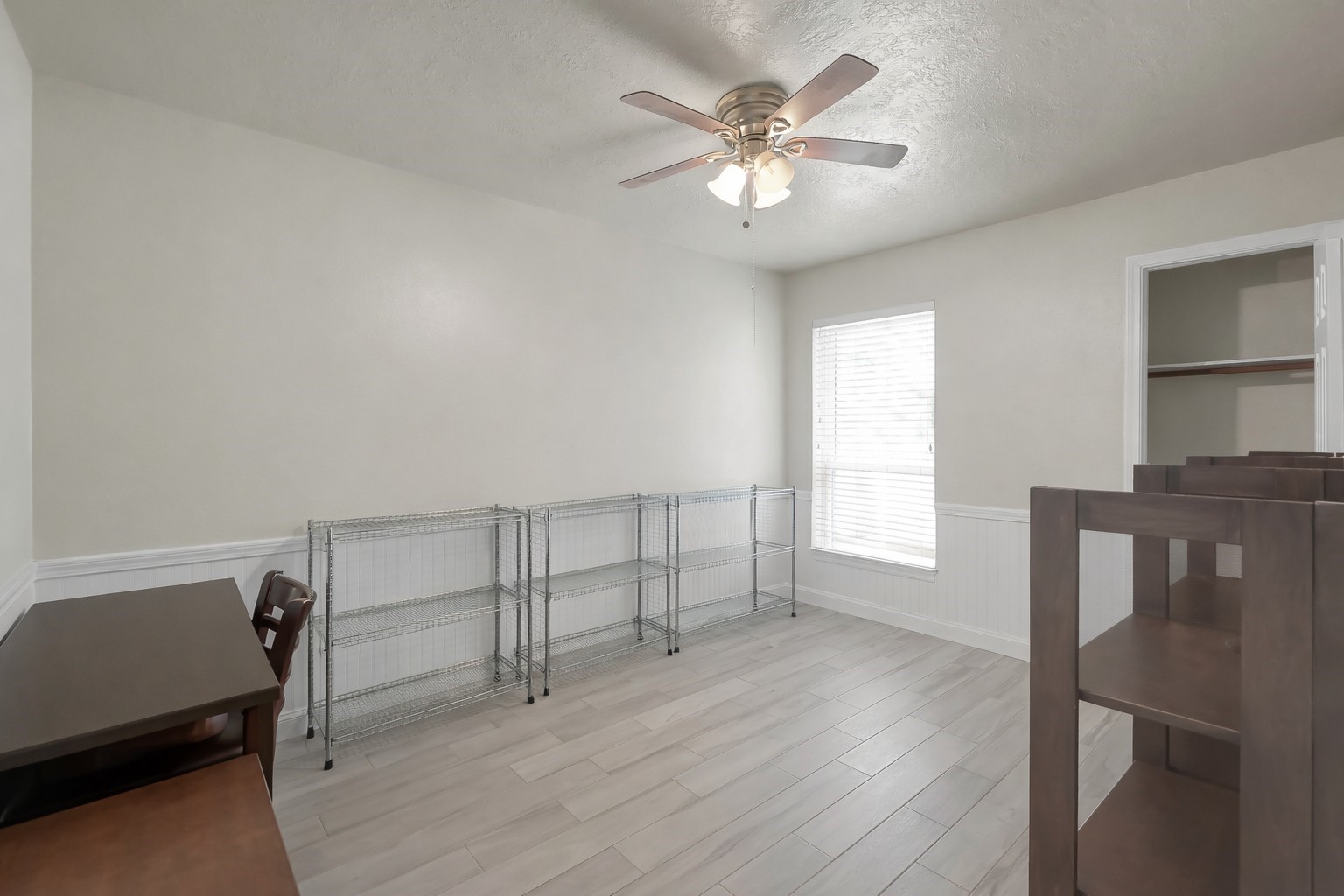 29206 Stapleford Street Spring, TX 77386 - Photo 14 of 22 a view of a livingroom with furniture and chandelier
