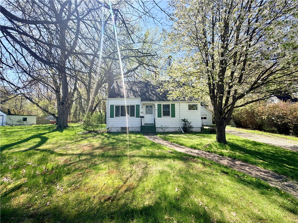 43 Hampton Road Southport, NY 14904 - Photo 2 of 30