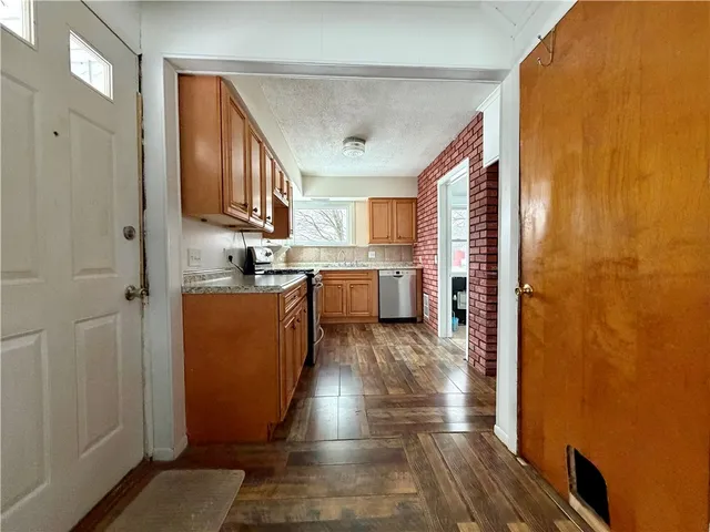 $140,000 | 43 Hampton Road, Southport, NY 14904