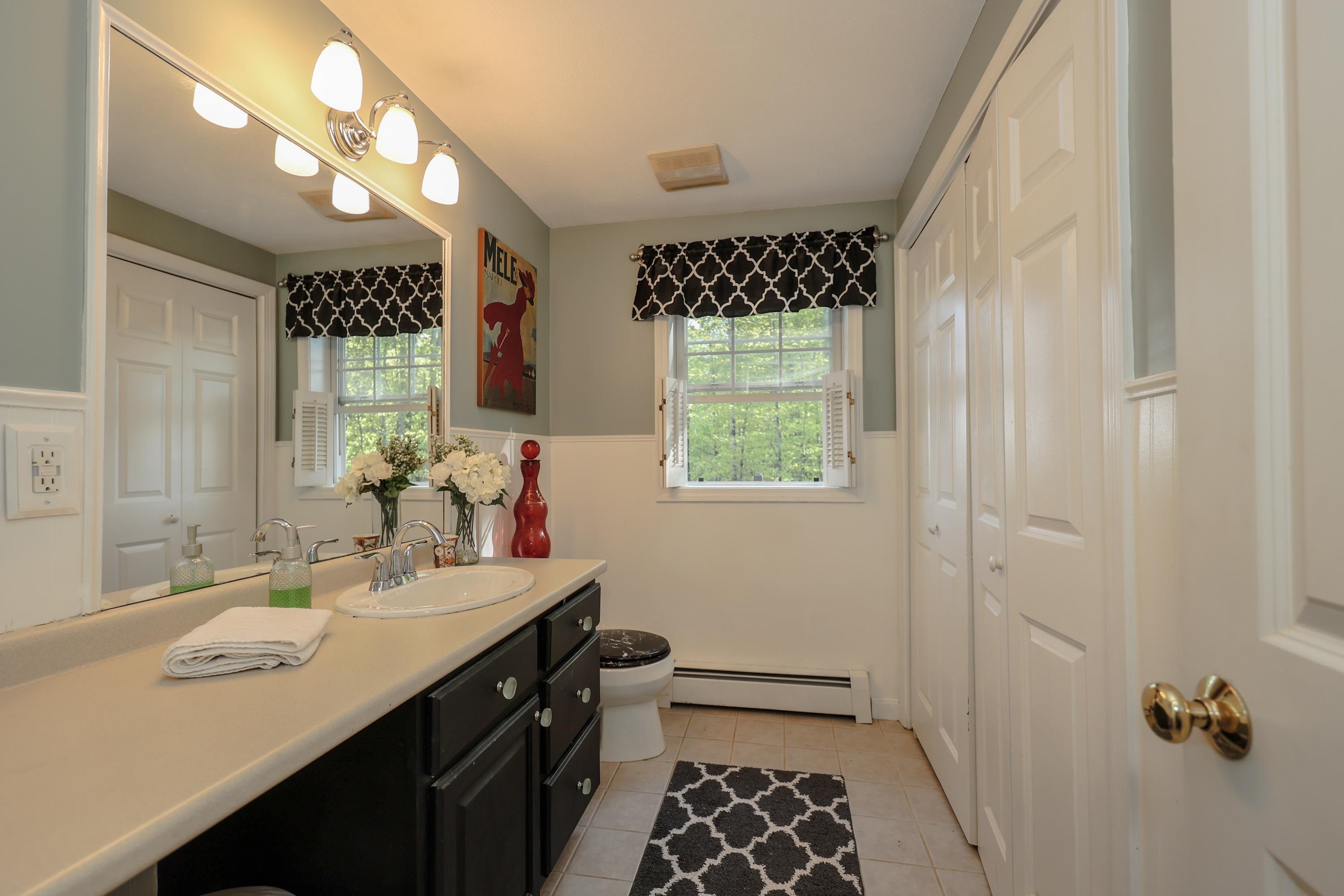 38 Mountain Road Raymond, NH 03077 - Photo 17 of 38
