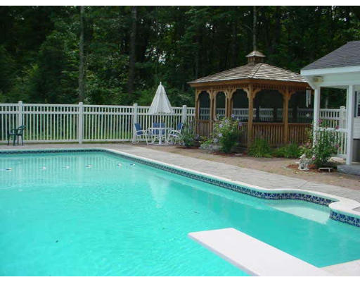 8 Hadley Road Pepperell, MA 01463 - Photo 18 of 22 Gallery Image 18