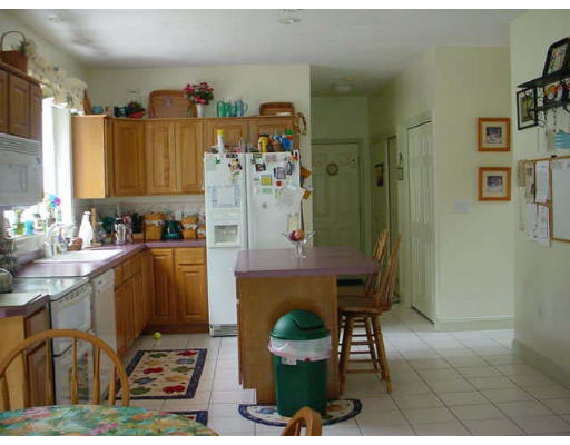 8 Hadley Road Pepperell, MA 01463 - Photo 5 of 22 Gallery Image 5
