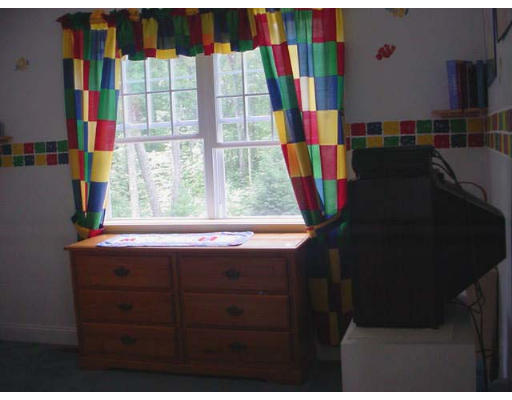 8 Hadley Road Pepperell, MA 01463 - Photo 9 of 22 Gallery Image 9