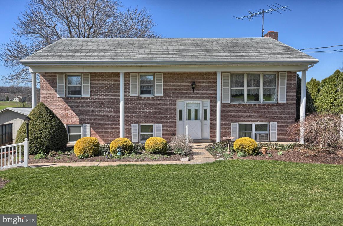 8236 Elizabethtown Road Elizabethtown, PA 17022 - Photo 2 of 19