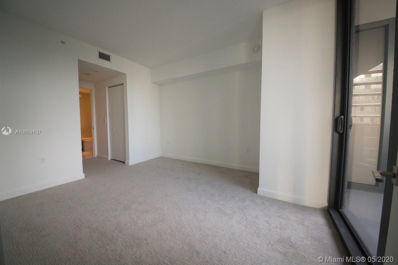 45 Southwest 9th Street, Unit 1710 Miami, FL 33130 - Photo 13 of 16