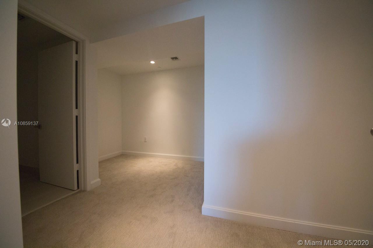 45 Southwest 9th Street, Unit 1710 Miami, FL 33130 - Photo 10 of 16