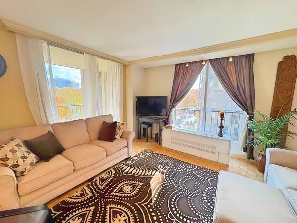 $785,000 | 33 Pond Avenue, Unit 603, Brookline, MA 02445