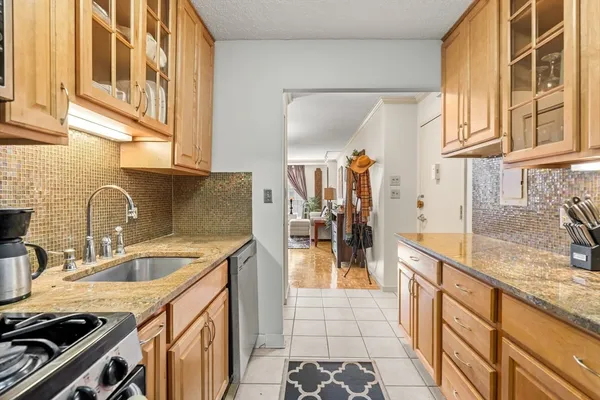 $785,000 | 33 Pond Avenue, Unit 603, Brookline, MA 02445