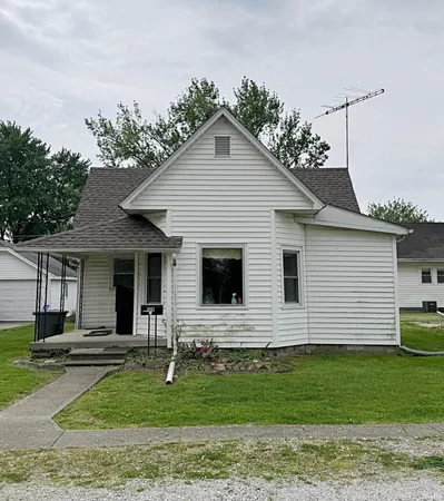 $74,900 | 139 Northeast G Street, Linton, IN 47441