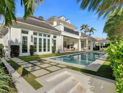 a black and white photo of a living room