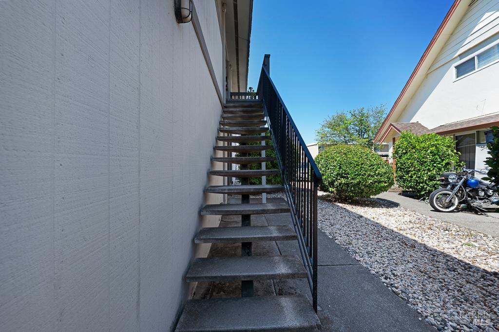 1155-1175 Evans Drive Santa Rosa, CA 95405 - Photo 11 of 31 a view of entryway and hall