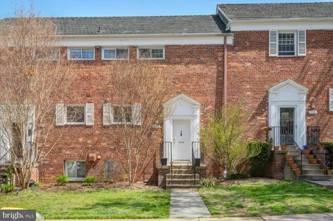 $409,900 | 3707 Holmes Lane, Alexandria, VA 22302