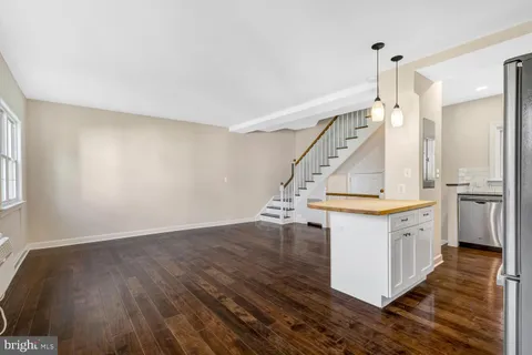 $409,900 | 3707 Holmes Lane, Alexandria, VA 22302