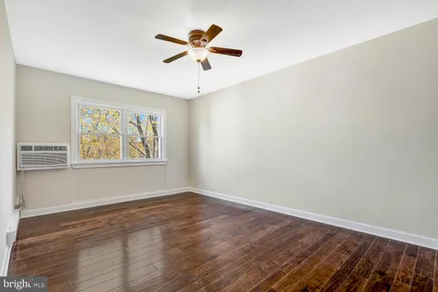 $409,900 | 3707 Holmes Lane, Alexandria, VA 22302