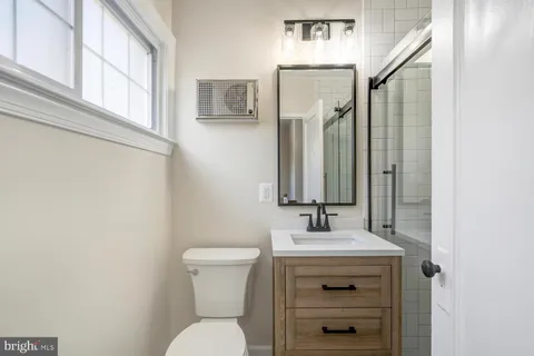 $409,900 | 3707 Holmes Lane, Alexandria, VA 22302