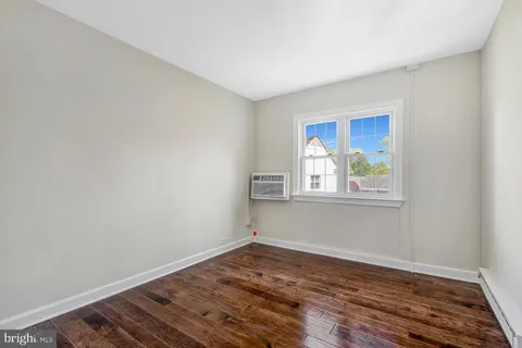 $409,900 | 3707 Holmes Lane, Alexandria, VA 22302