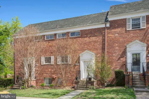 $409,900 | 3707 Holmes Lane, Alexandria, VA 22302