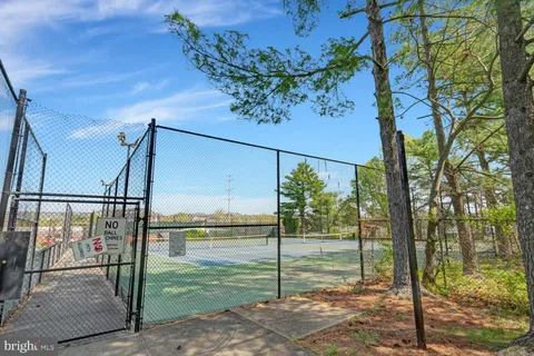 $409,900 | 3707 Holmes Lane, Alexandria, VA 22302