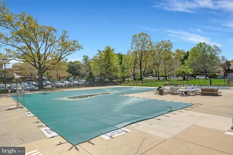 $409,900 | 3707 Holmes Lane, Alexandria, VA 22302