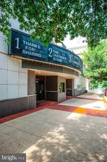 $409,900 | 3707 Holmes Lane, Alexandria, VA 22302