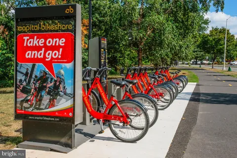 $409,900 | 3707 Holmes Lane, Alexandria, VA 22302