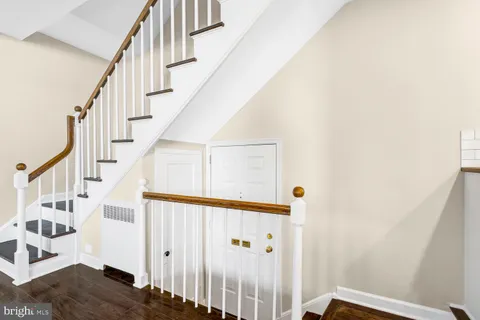 $409,900 | 3707 Holmes Lane, Alexandria, VA 22302