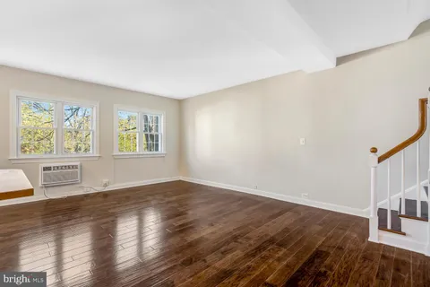 $409,900 | 3707 Holmes Lane, Alexandria, VA 22302