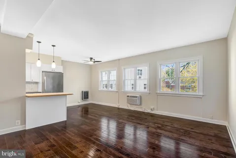 $409,900 | 3707 Holmes Lane, Alexandria, VA 22302