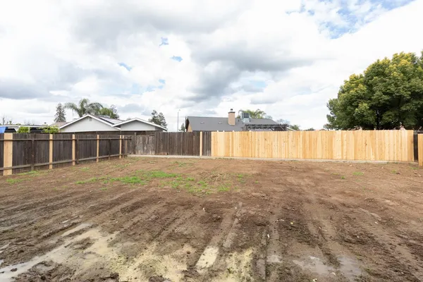 $409,000 | 1847 Lauren Avenue, Dinuba, CA 93618