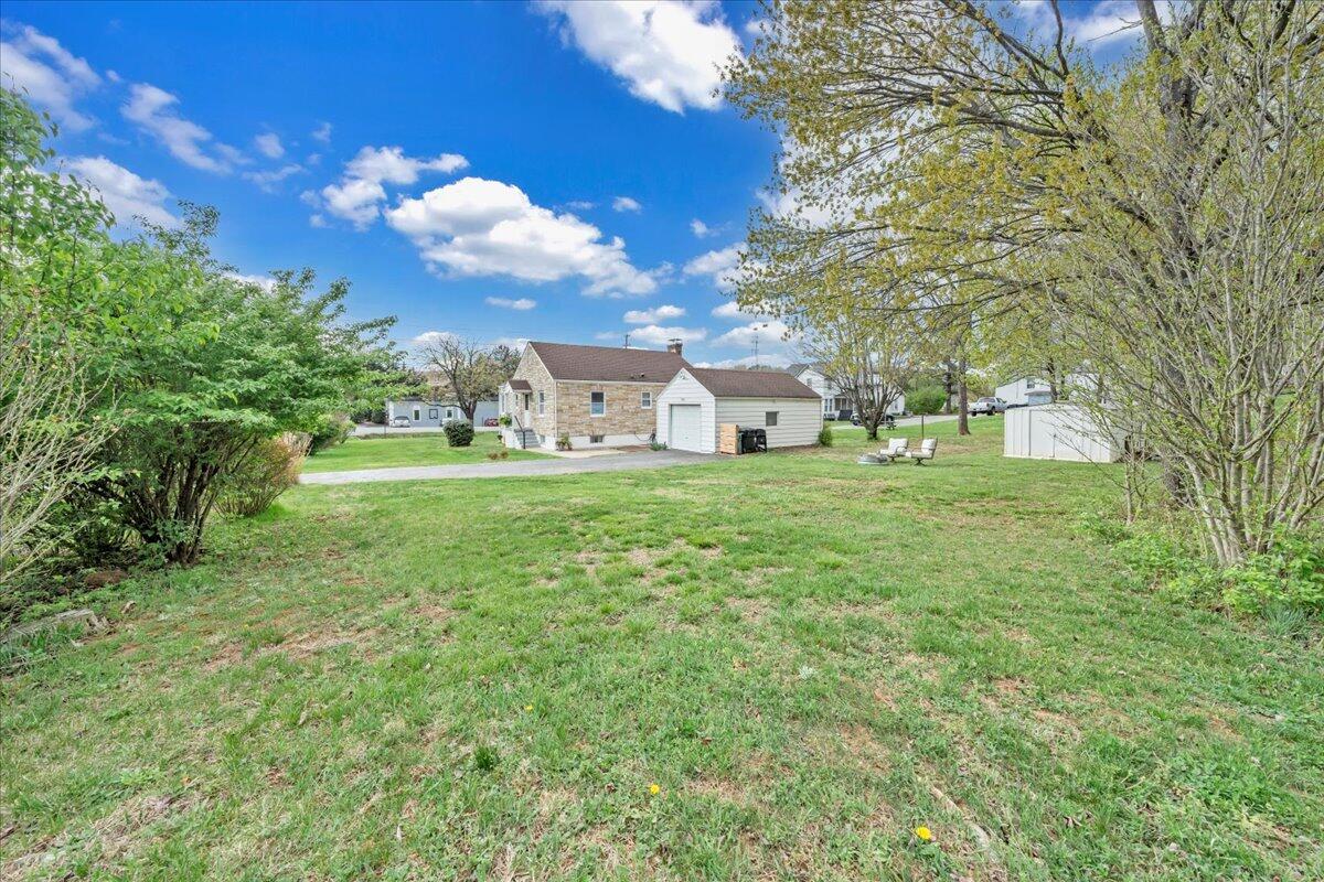 5120 Starkey Road Roanoke, VA 24018 - Photo 33 of 43 a view of a park with large trees