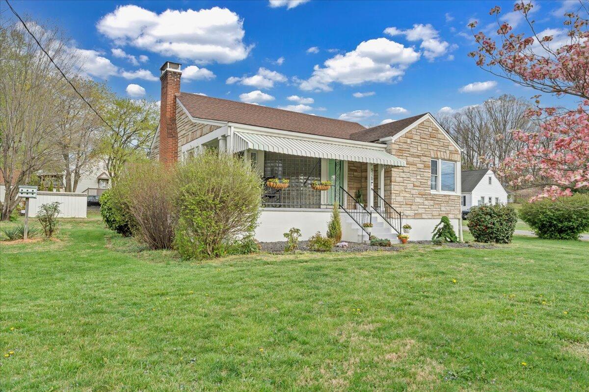 5120 Starkey Road Roanoke, VA 24018 - Photo 39 of 43 a view of a house with a yard