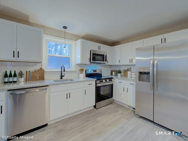 38 Hickory Road Marlborough, CT 06447 - Photo 5 of 29