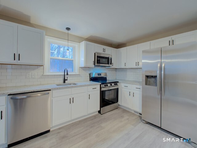 38 Hickory Road Marlborough, CT 06447 - Photo 6 of 29