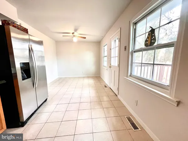 $599,900 | 7219 Beverly Park Drive, Springfield, VA 22150