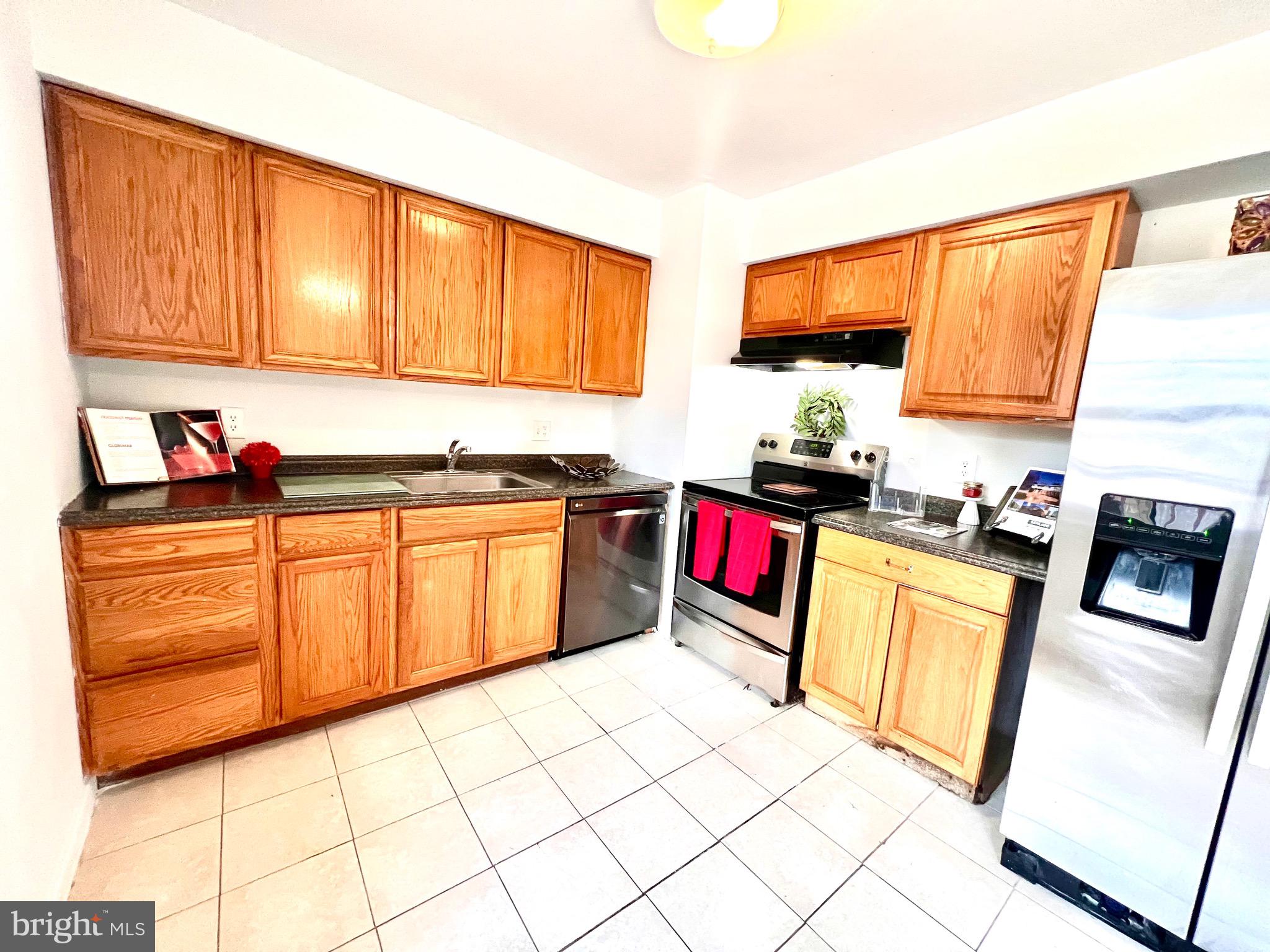 7219 Beverly Park Drive Springfield, VA 22150 - Photo 10 of 35