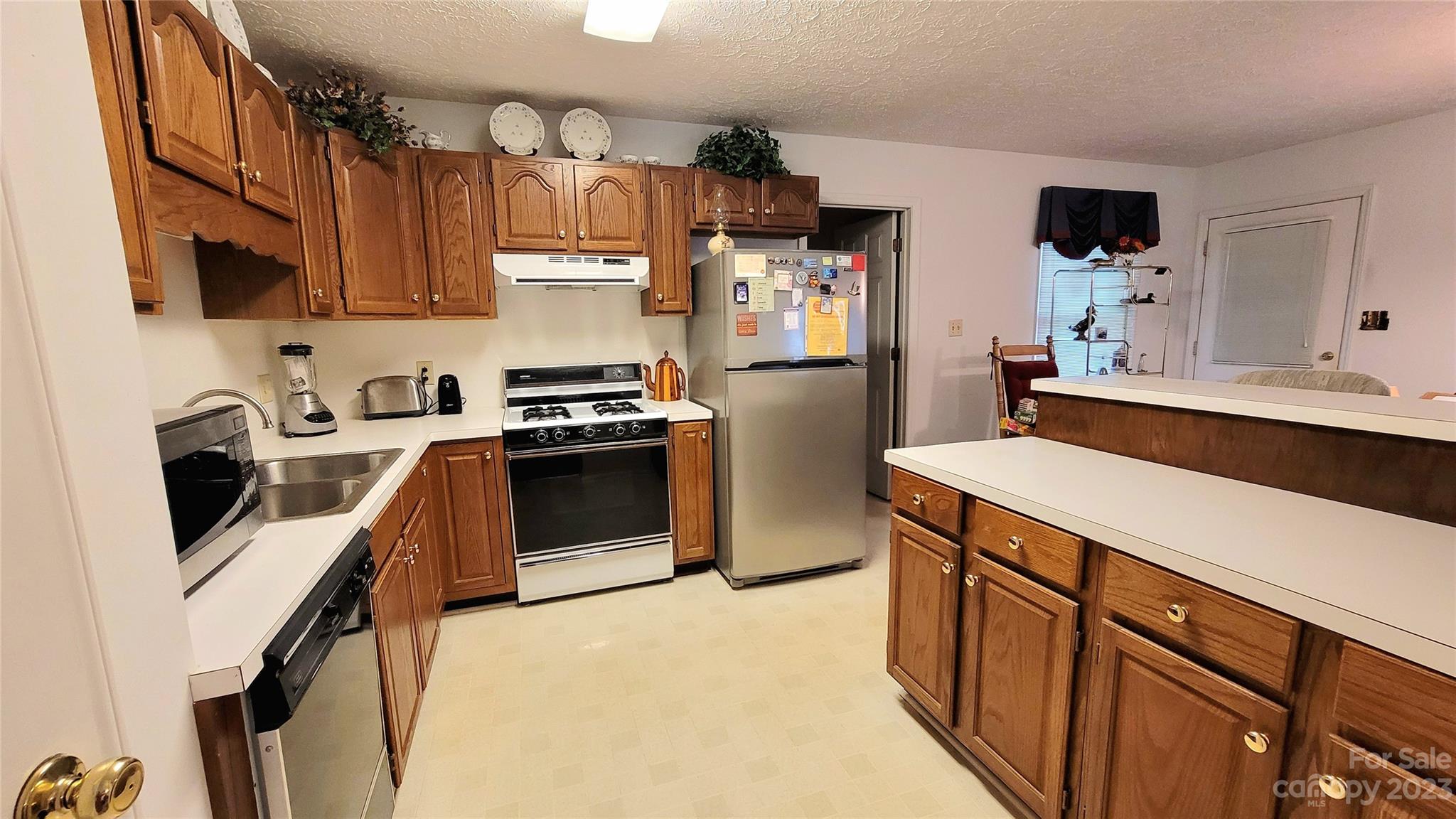 4425 Burkemont Road Morganton, NC 28655 - Photo 4 of 22 Gallery Image 4