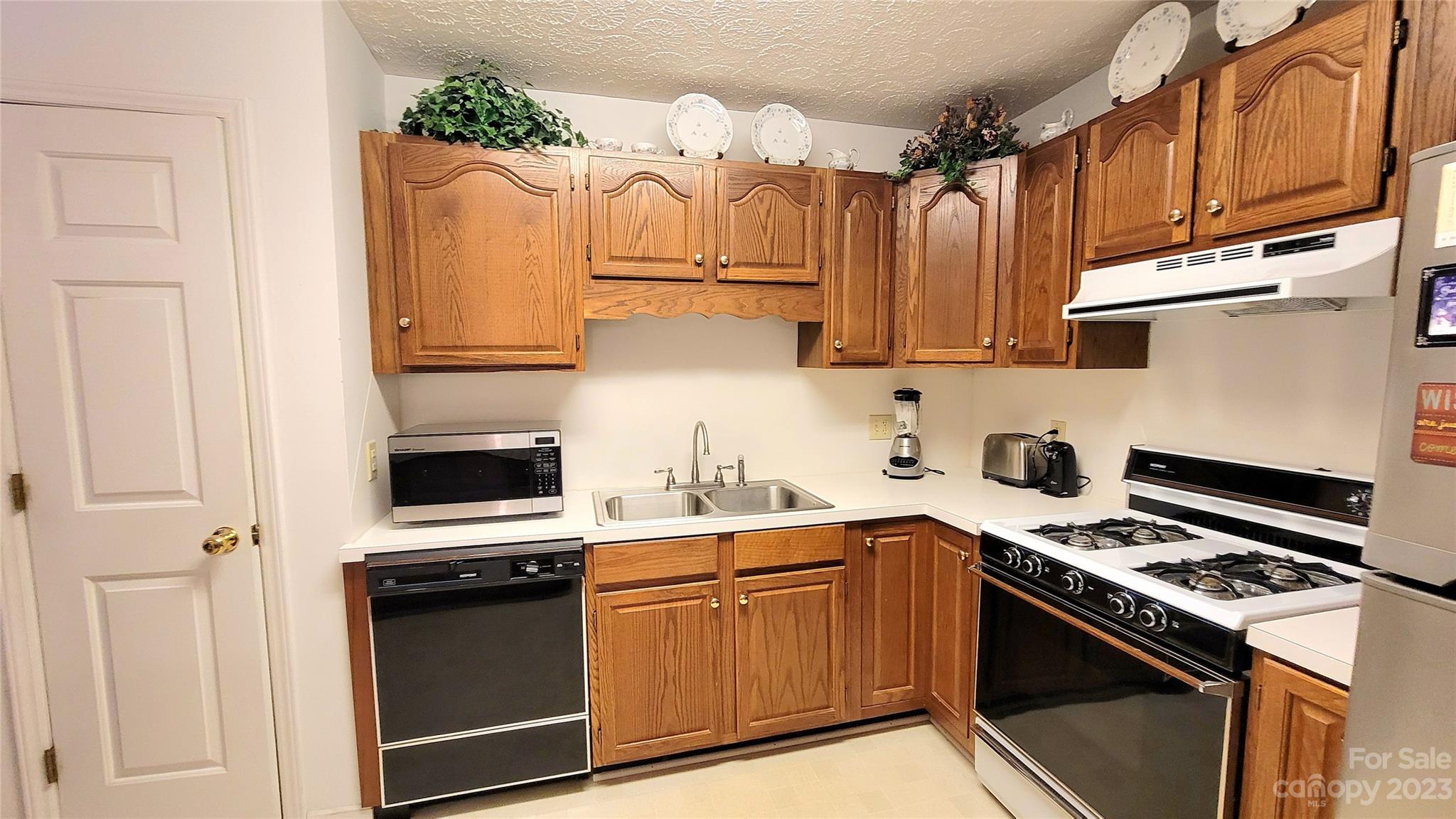 4425 Burkemont Road Morganton, NC 28655 - Photo 5 of 22 Gallery Image 5