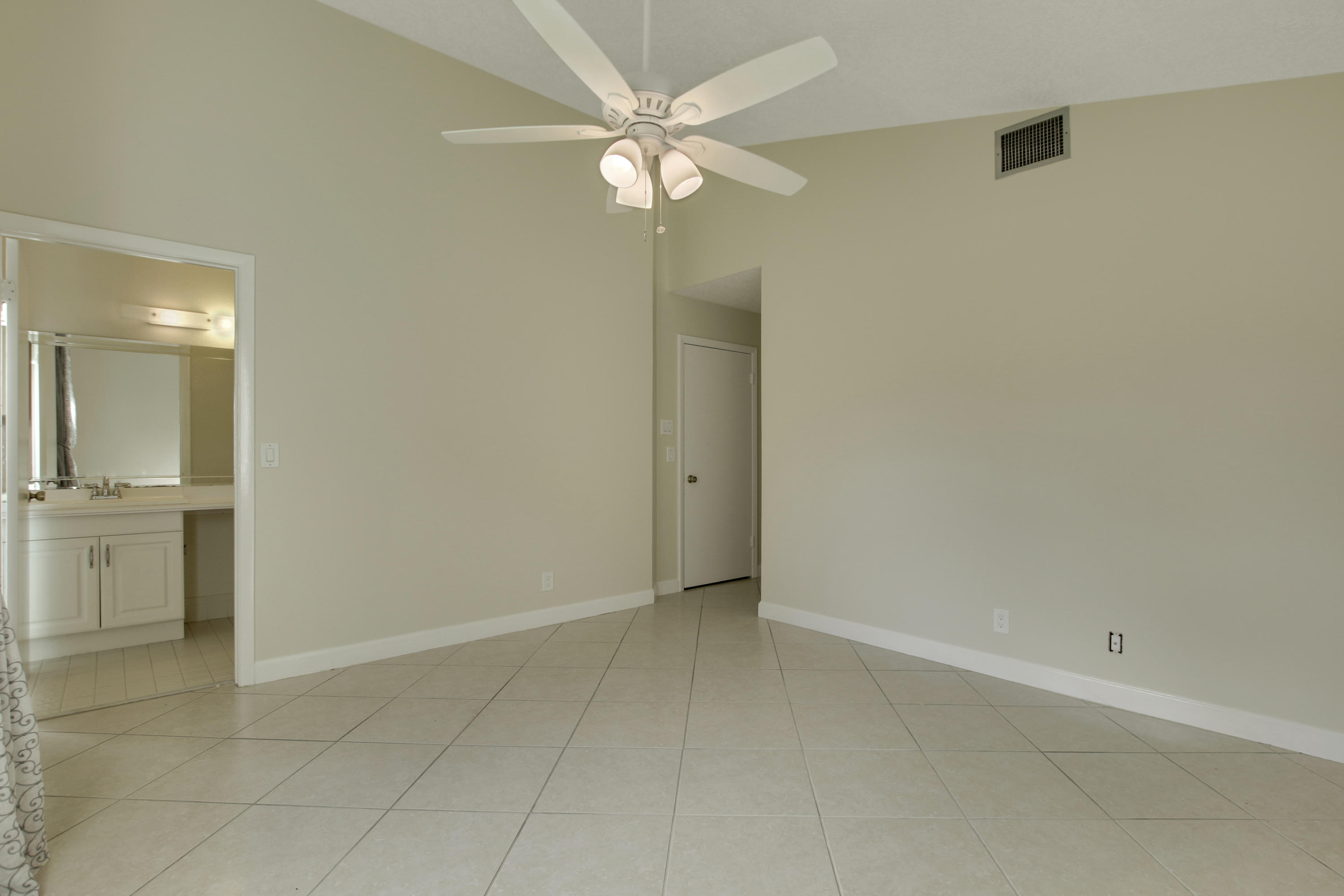 22739 Pickerel Circle Boca Raton, FL 33428 - Photo 12 of 23 House-5