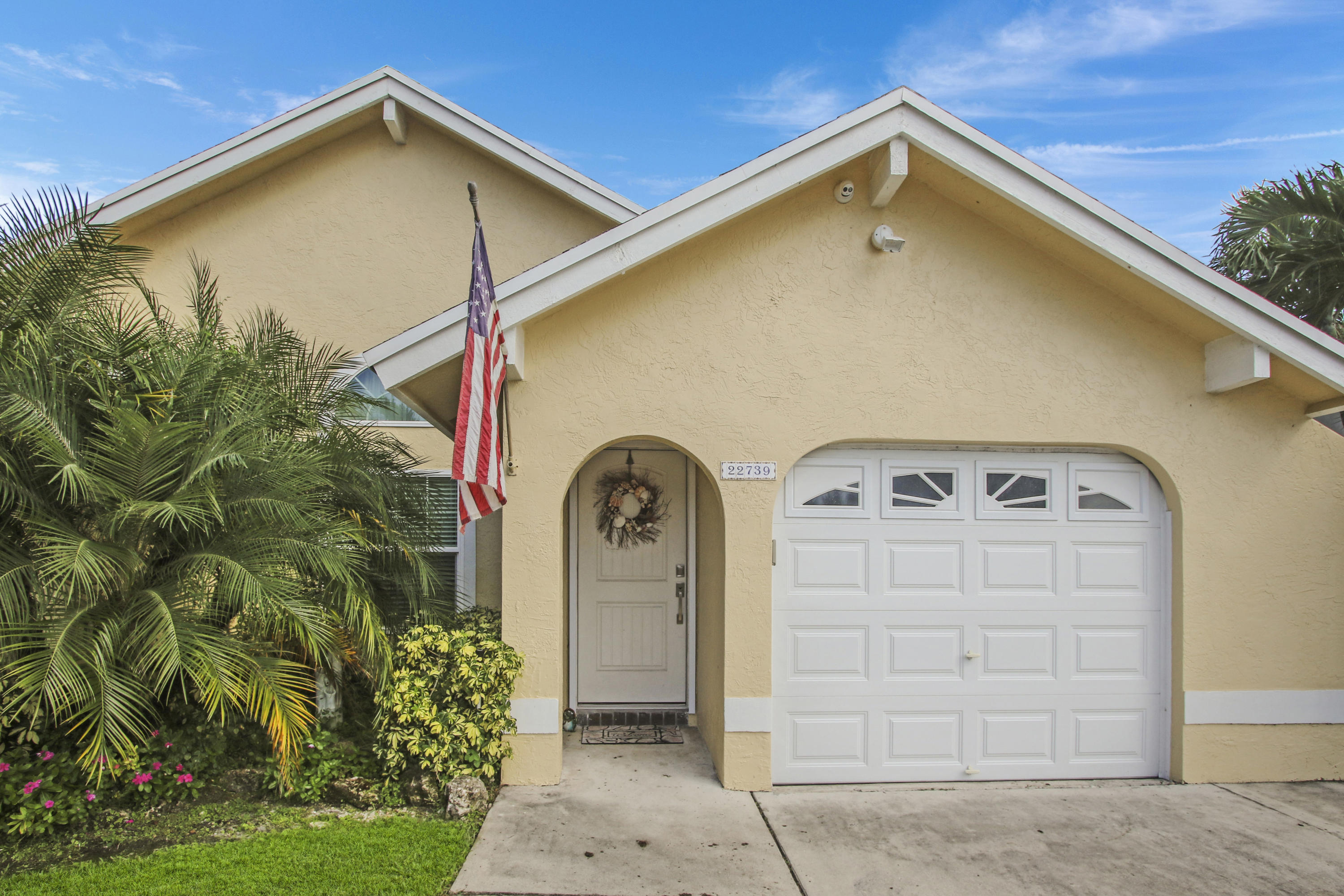 22739 Pickerel Circle Boca Raton, FL 33428 - Photo 3 of 23 House1-53