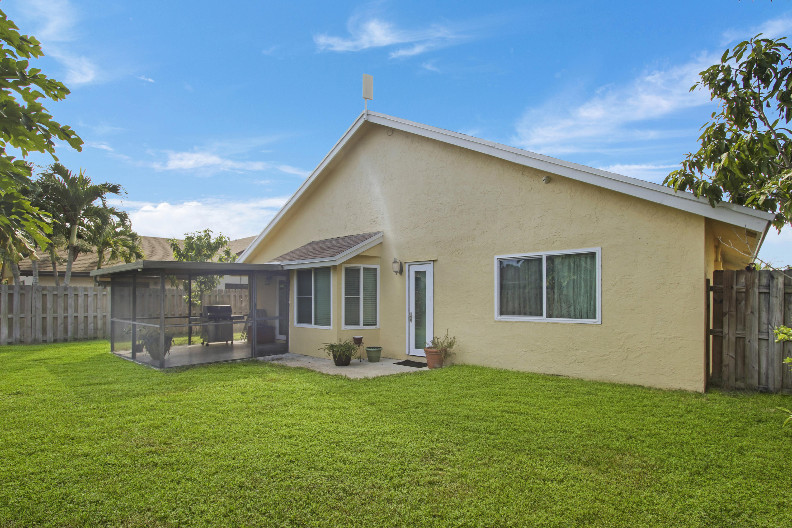 22739 Pickerel Circle Boca Raton, FL 33428 - Photo 6 of 23 House1-56