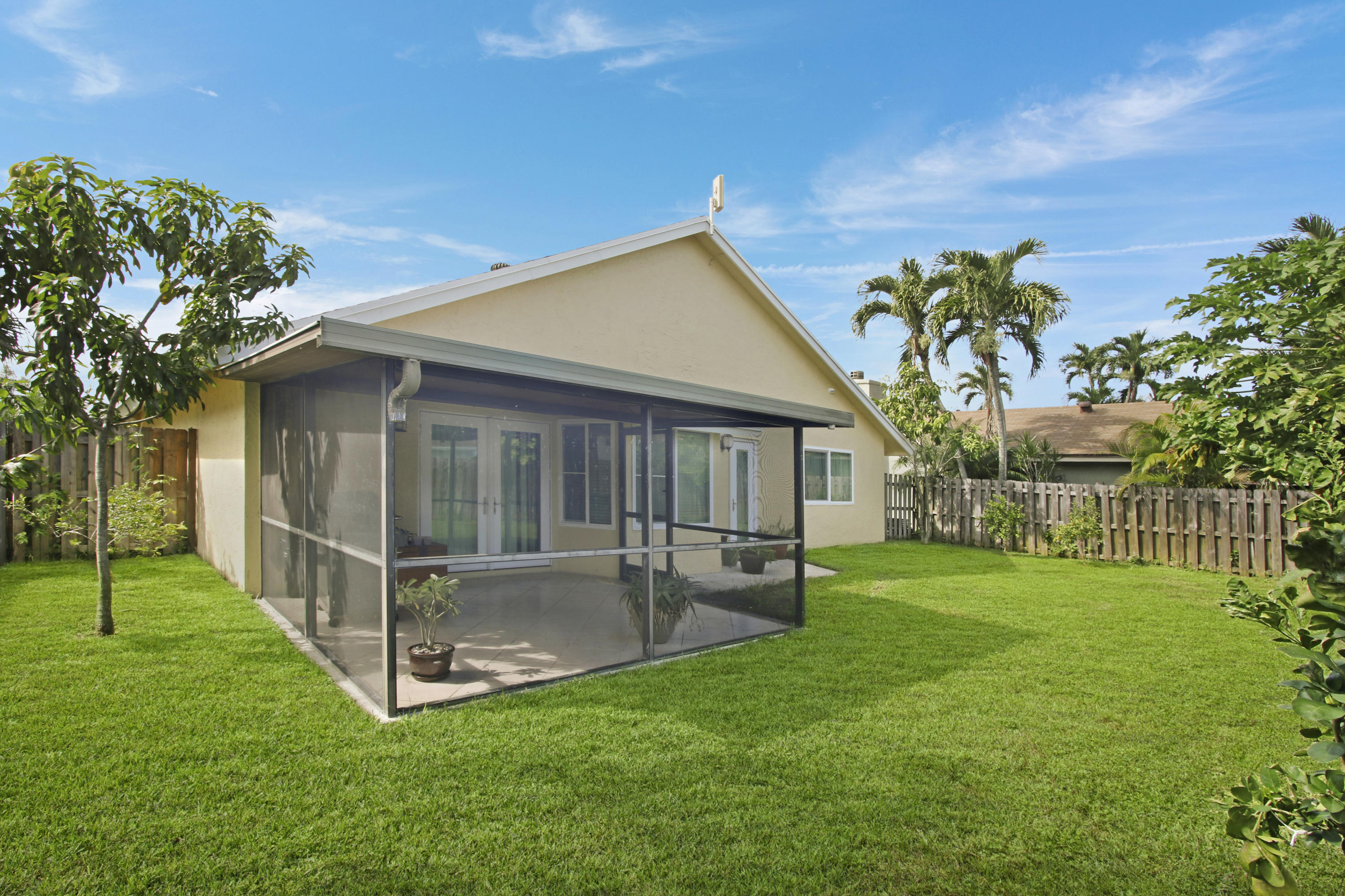 22739 Pickerel Circle Boca Raton, FL 33428 - Photo 7 of 23 House1-57