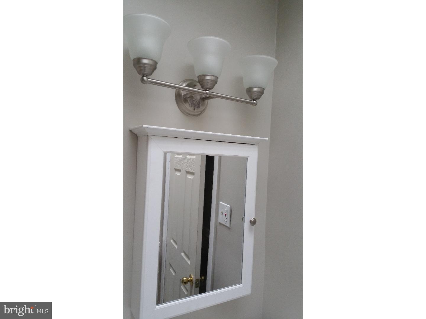 6210 Old York Road Philadelphia, PA 19141 - Photo 17 of 24 Bathroom