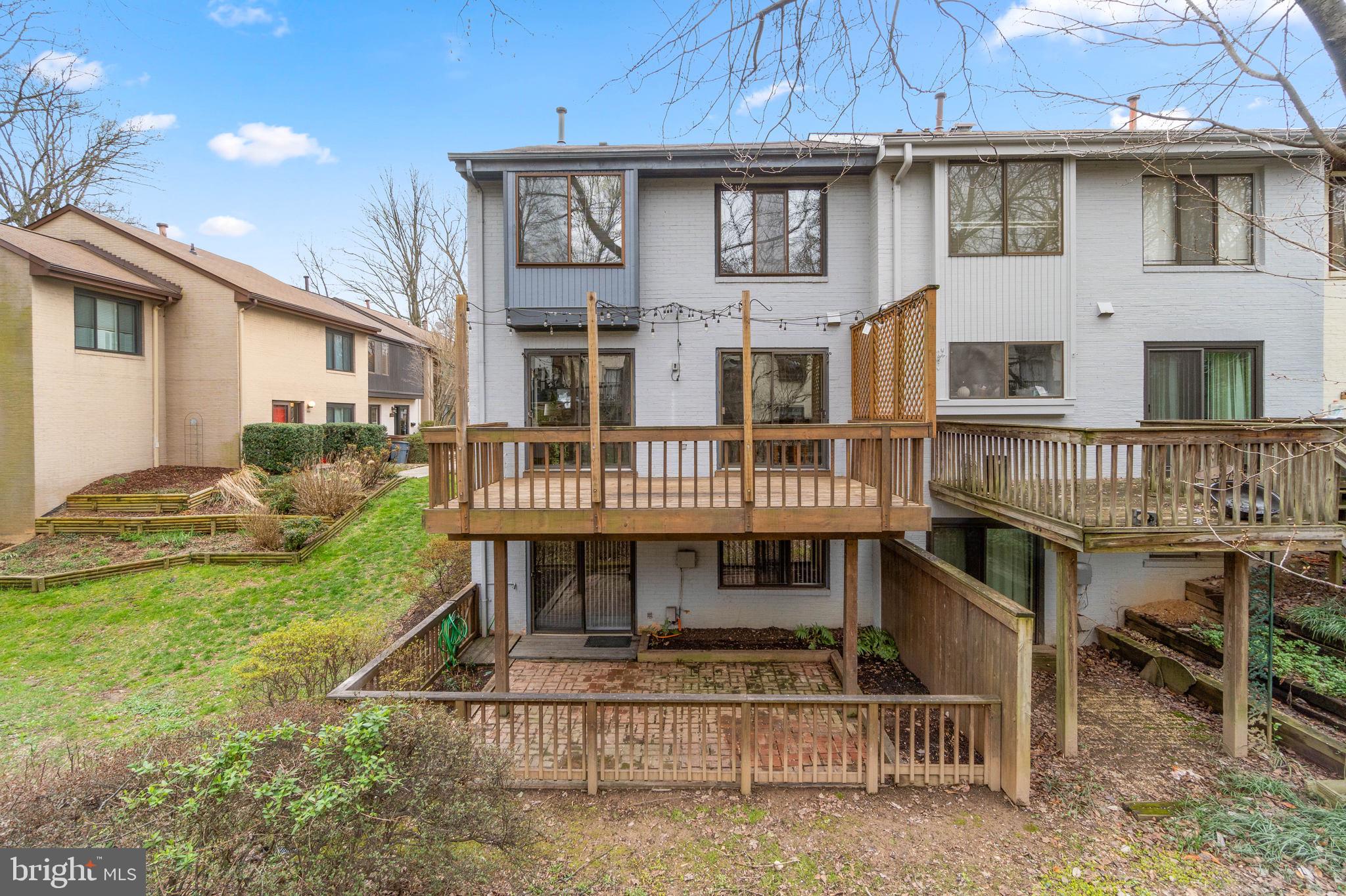 2047 Golf Course Drive Reston, VA 20191 - Photo 33 of 50
