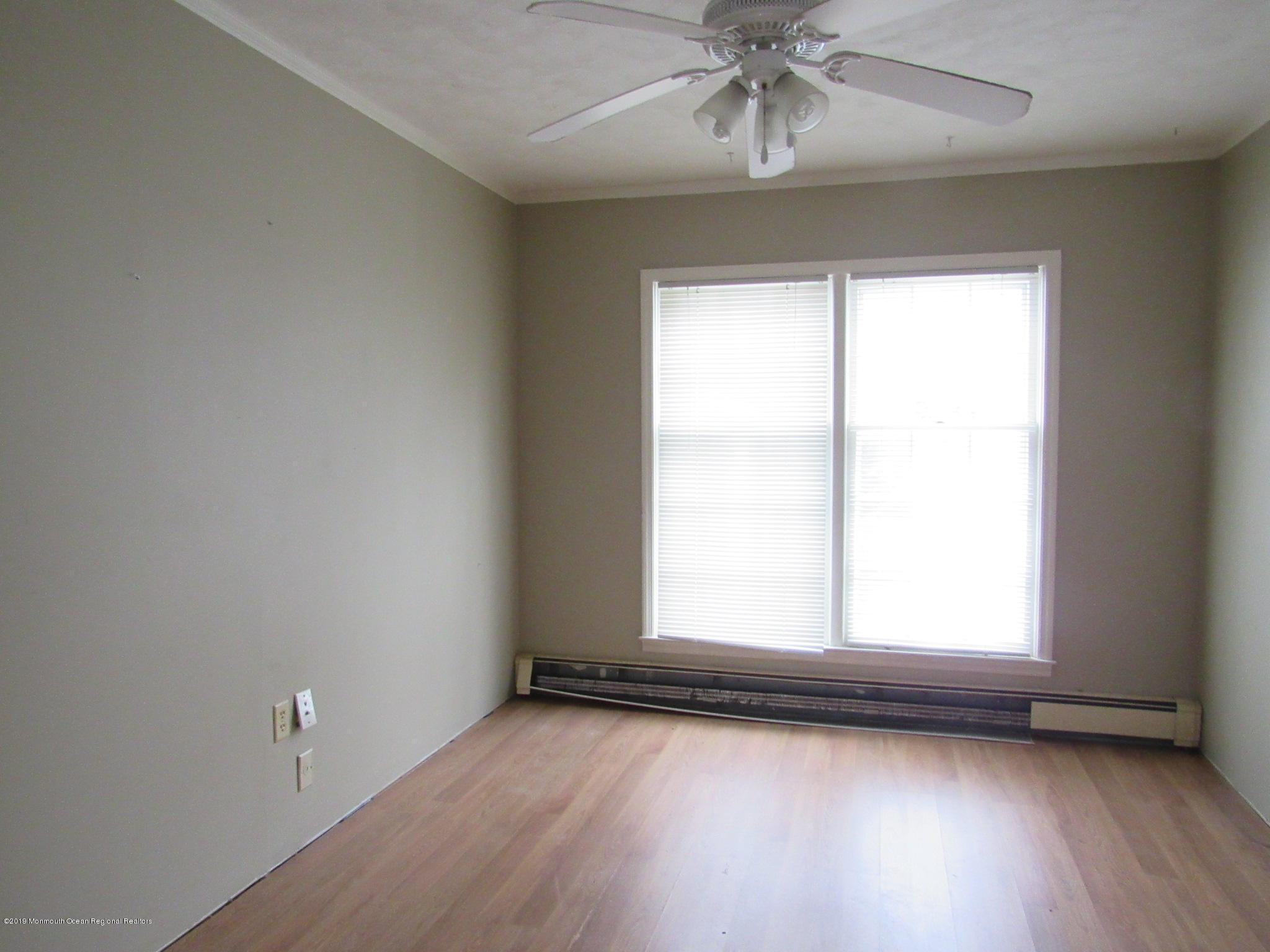 178 Rutgers Avenue Manahawkin, NJ 08050 - Photo 3 of 14 IMG_8453