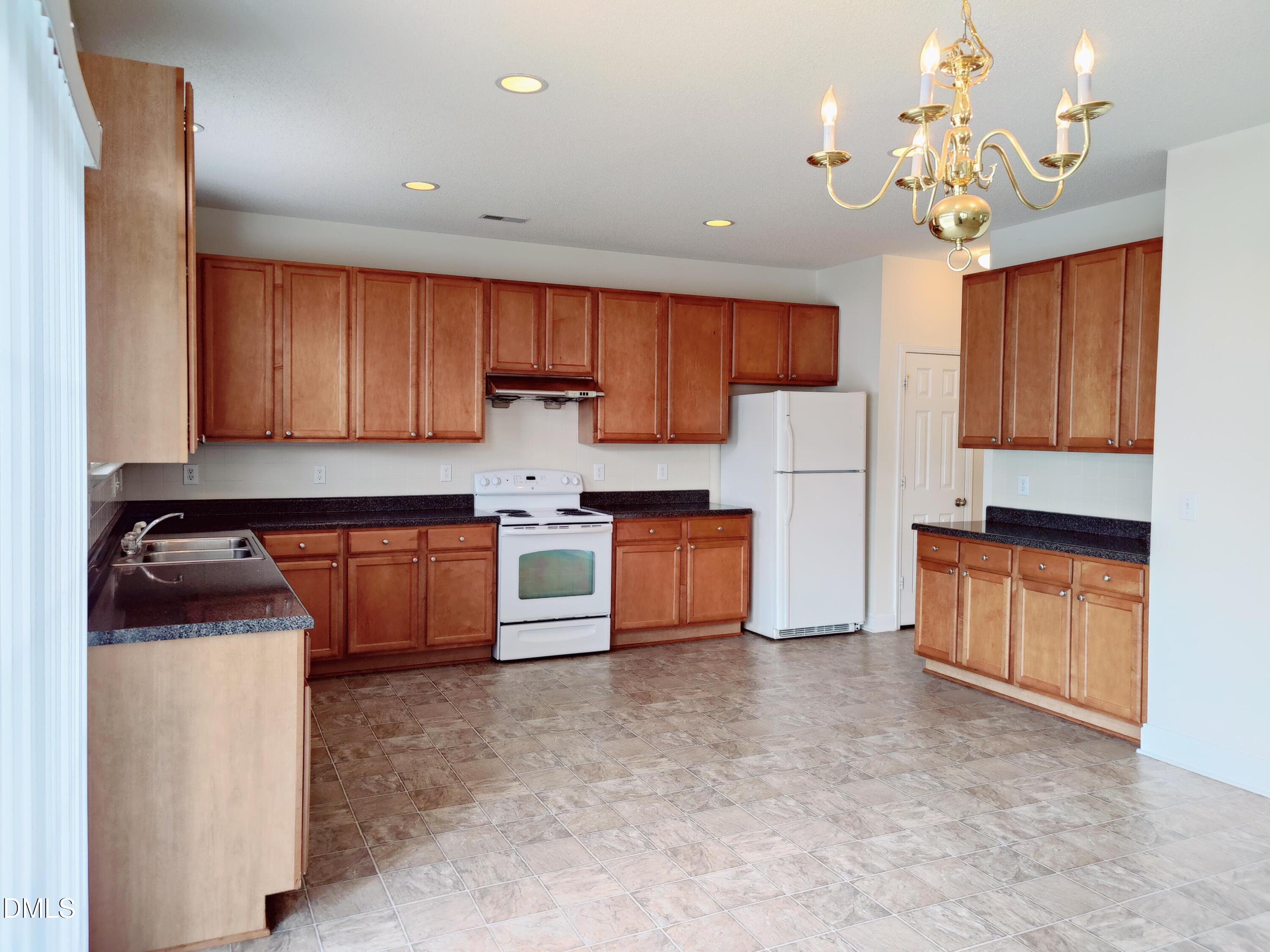 4011 Oatgrass Lane Raleigh, NC 27604 - Photo 9 of 19