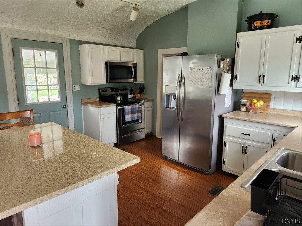 706 Division Street De Ruyter, NY 13052 - Photo 9 of 25