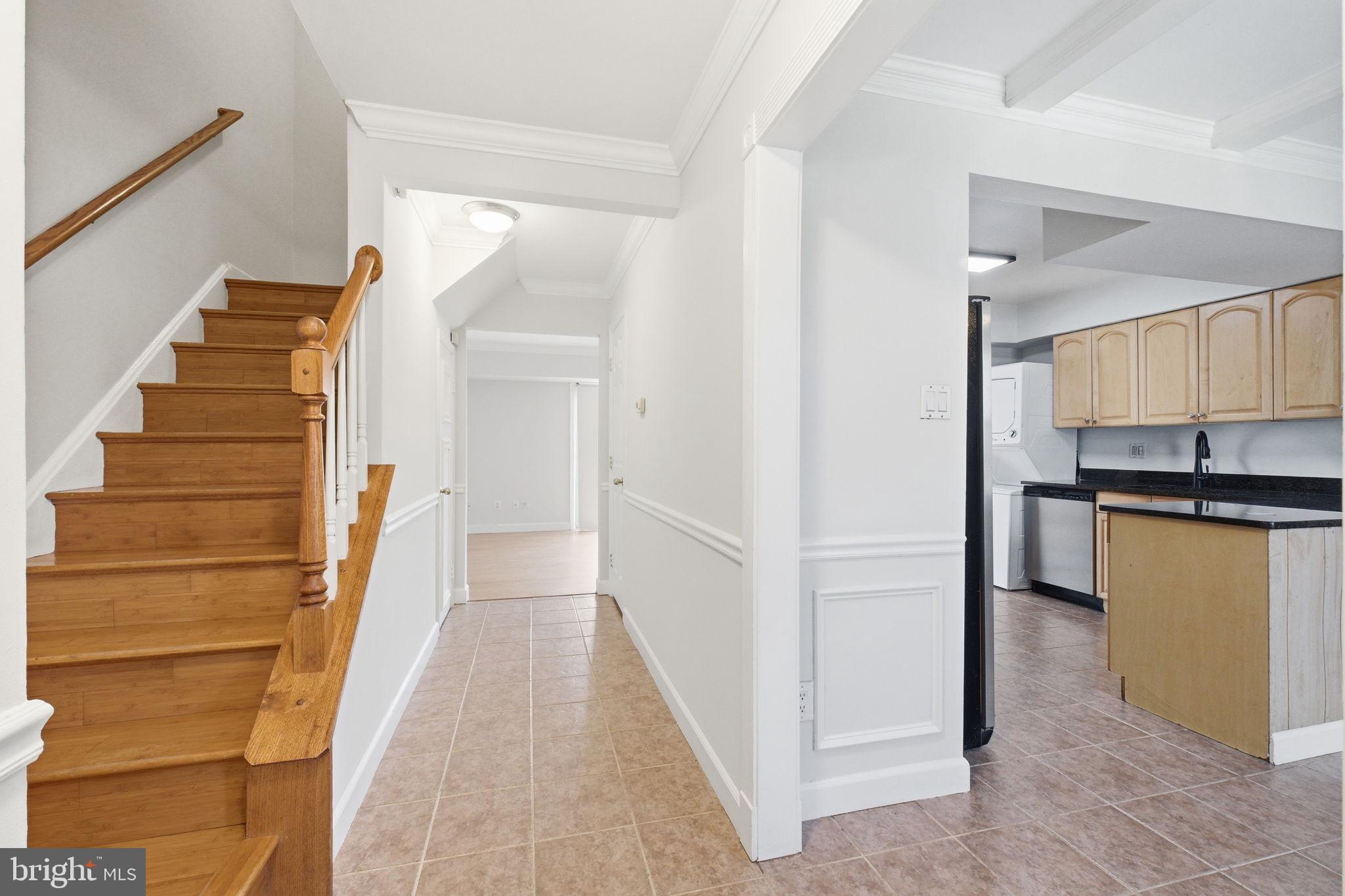 14465 Golden Oak Road Centreville, VA 20121 - Photo 2 of 22 Entry Foyer
