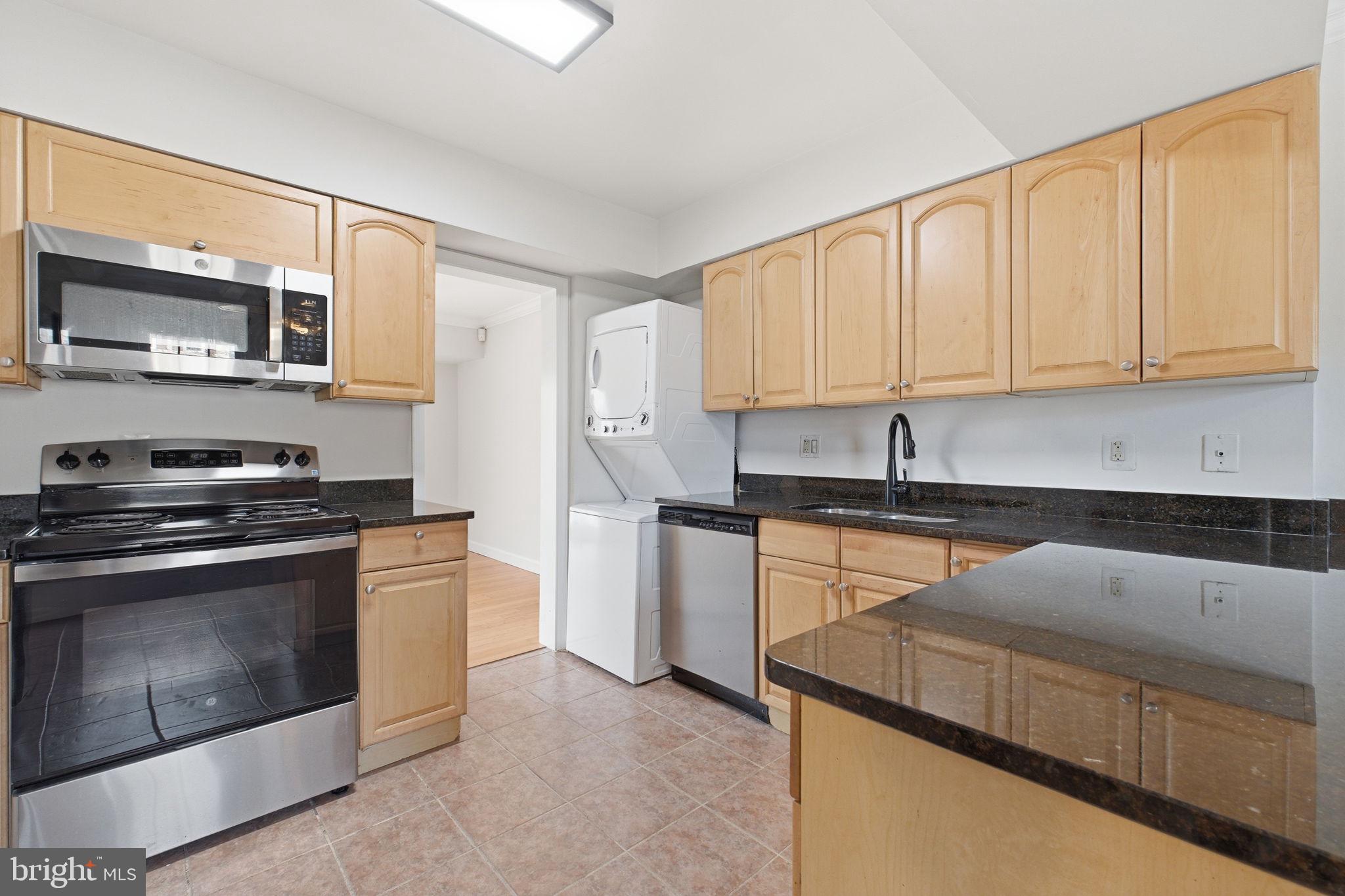 14465 Golden Oak Road Centreville, VA 20121 - Photo 7 of 22 Kitchen View 1