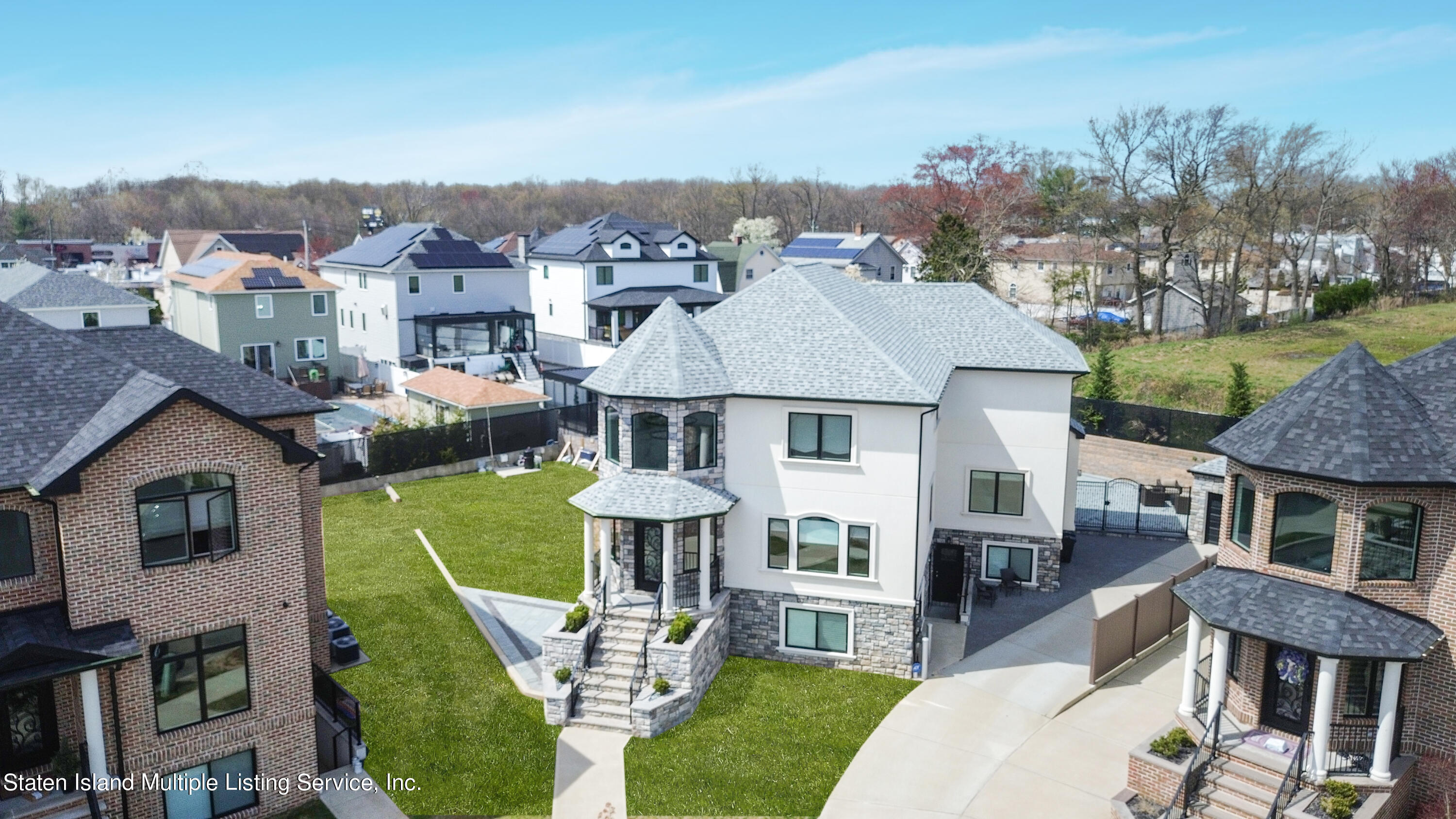 39 Torrice Loop Staten Island, NY 10309 - Photo 3 of 3 photo apr 09 2024, 2 47 56 pm