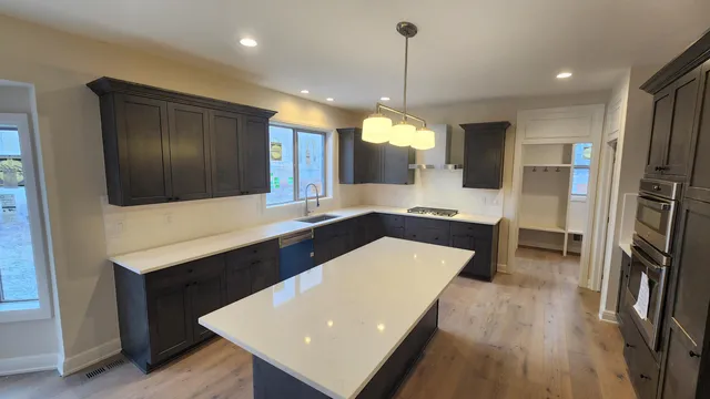 $899,500 | 3110 Raffler Drive, Rochester, MI 48307